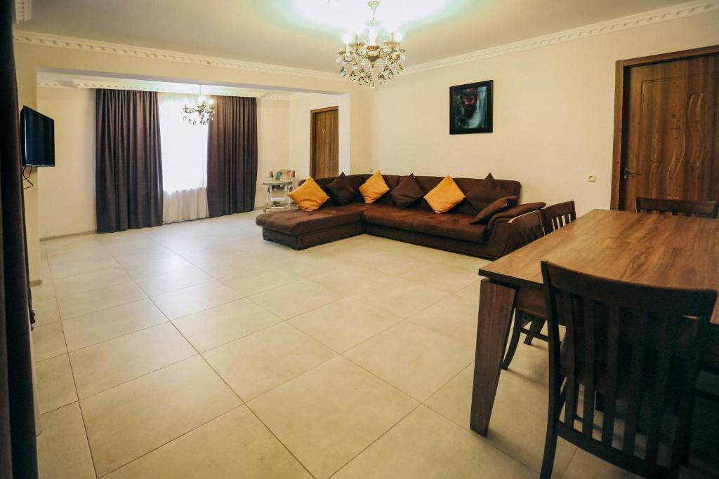 Bebo&Babu Guest House Kutaissi Exterior foto