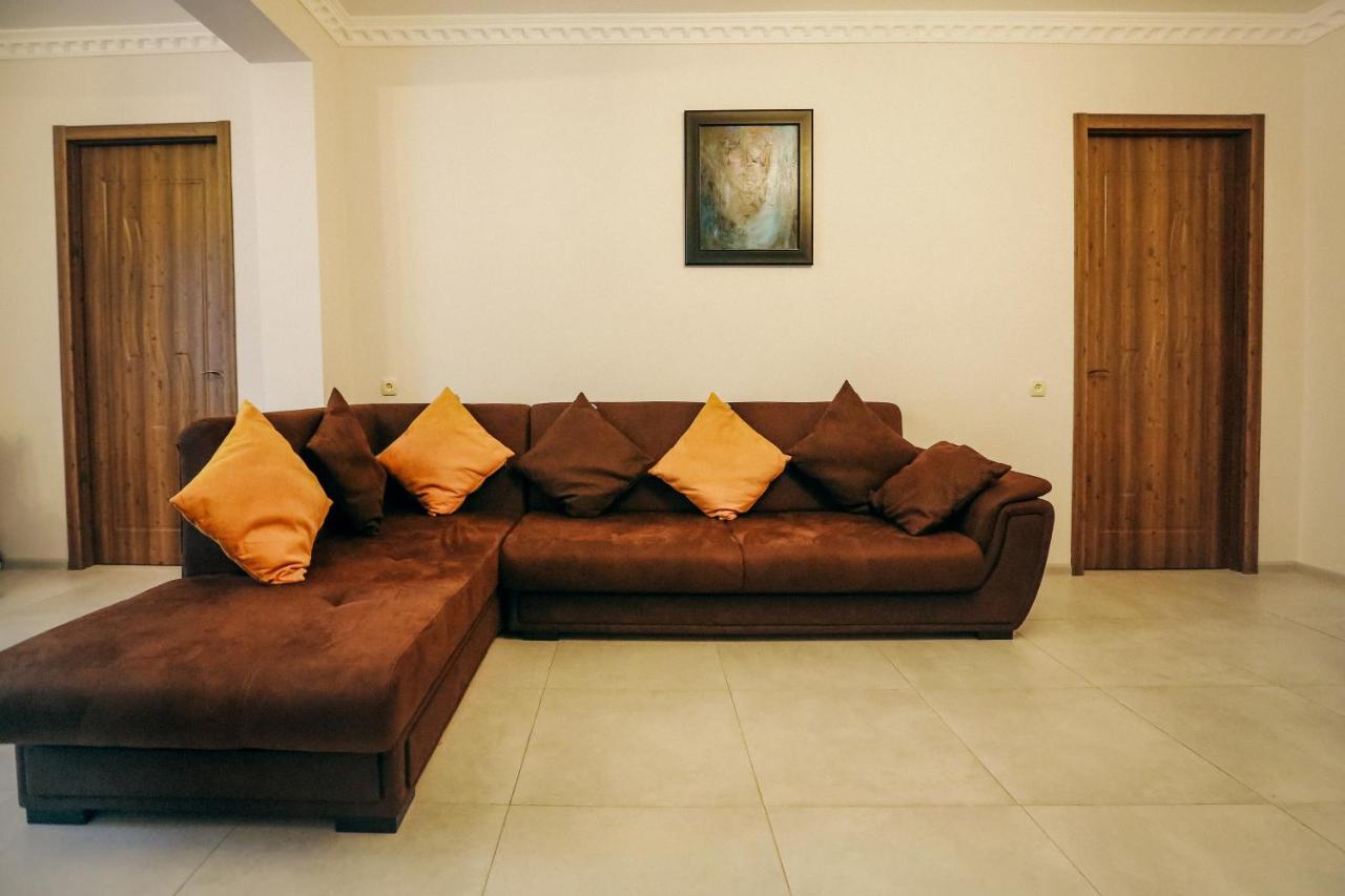 Bebo&Babu Guest House Kutaissi Exterior foto