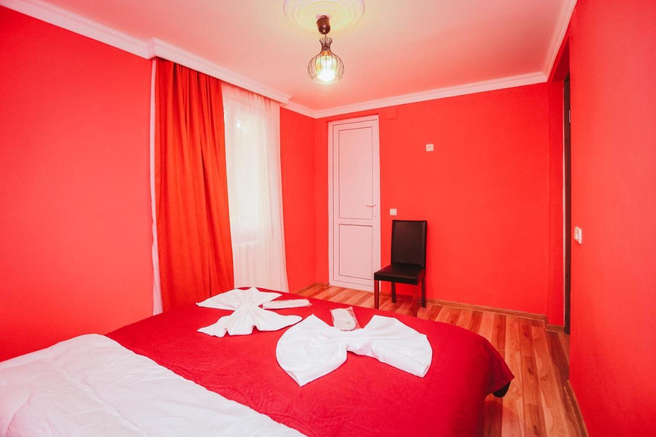 Bebo&Babu Guest House Kutaissi Exterior foto